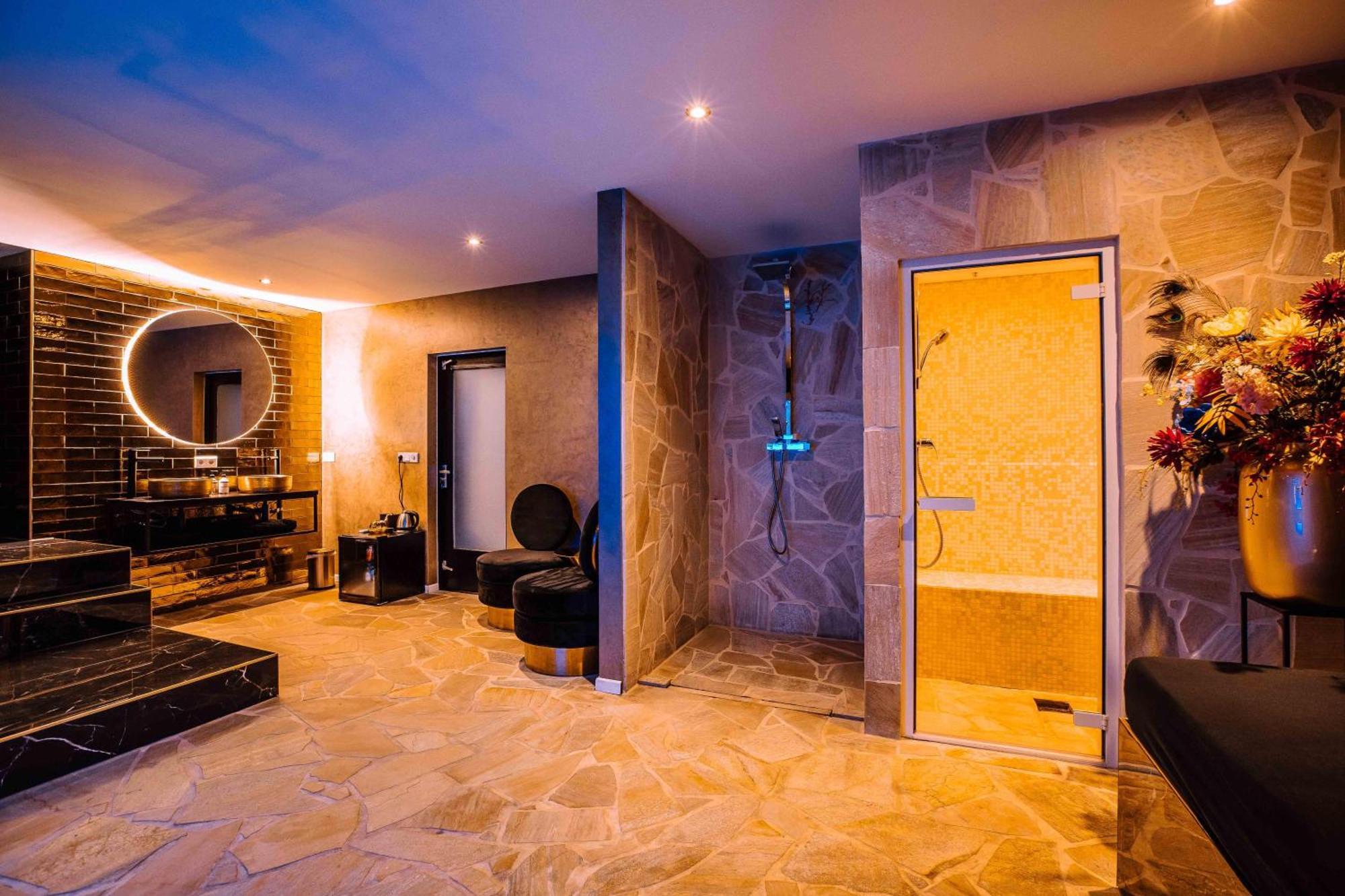 B&B Spa Goud Tilburg Luaran gambar